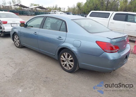 2008 Toyota Avalon Touring z USA, uszkodzony, nr VIN 4T1BK36B88U274379
